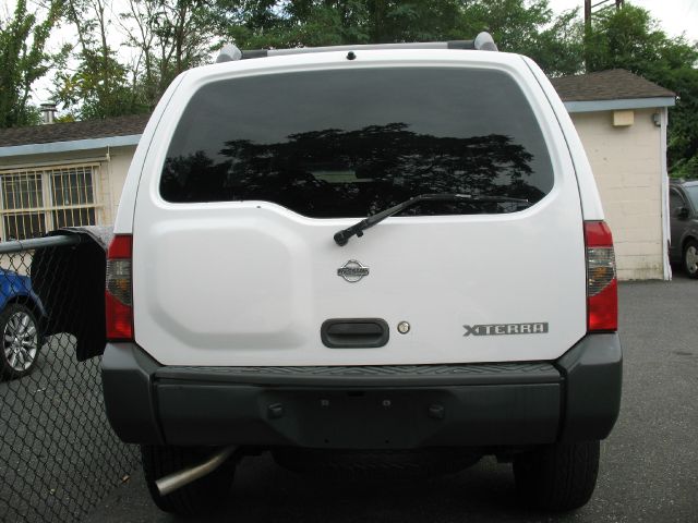 Nissan Xterra 2000 photo 2