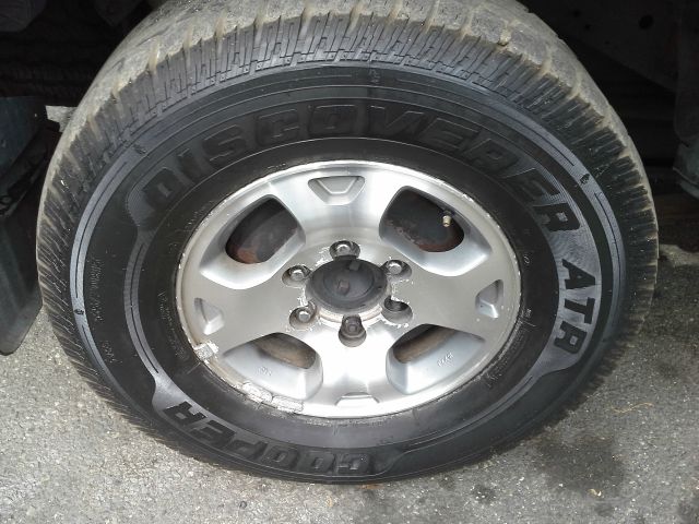 Nissan Xterra 2001 photo 2