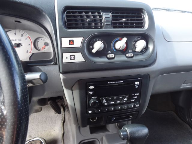 Nissan Xterra 2001 photo 2