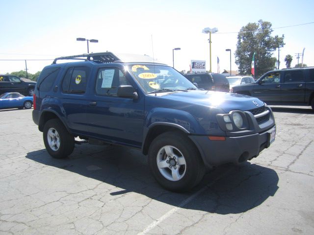 Nissan Xterra LX V-6 SUV