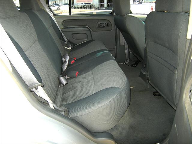 Nissan Xterra 2004 photo 2
