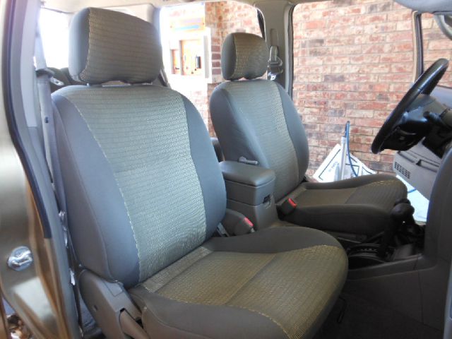 Nissan Xterra AWD W/leatherroof (7pass) SUV