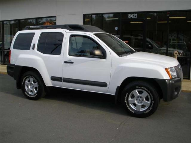 Nissan Xterra Touring-res Sport Utility