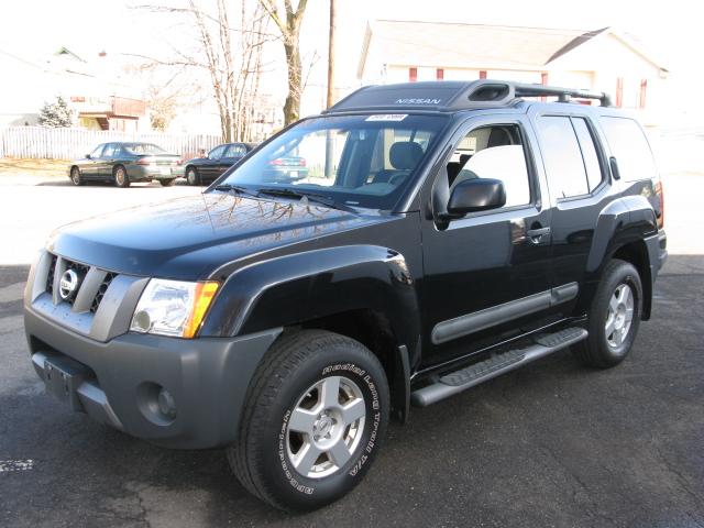Nissan Xterra Touring-res Sport Utility