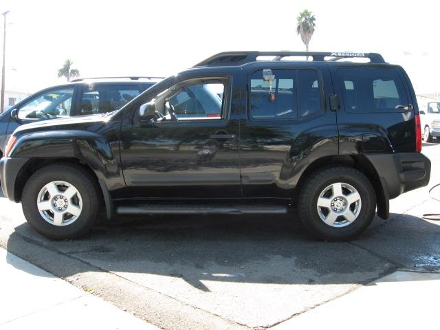 Nissan Xterra Touring-res Sport Utility