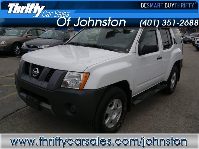 Nissan Xterra Touring-res Sport Utility