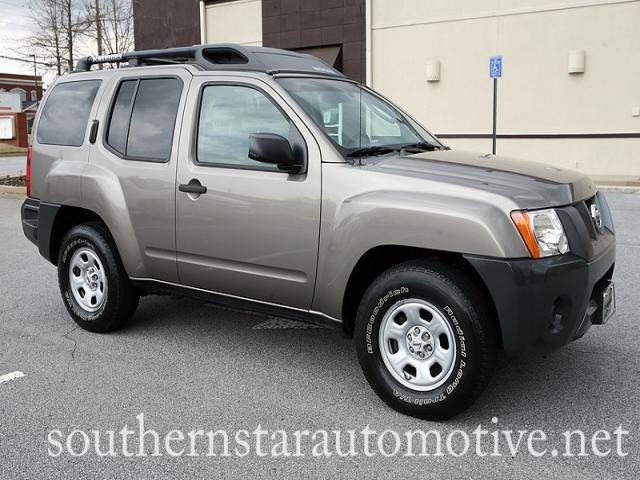 Nissan Xterra Touring-res Sport Utility