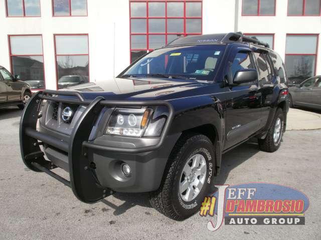 Nissan Xterra Touring-res Sport Utility