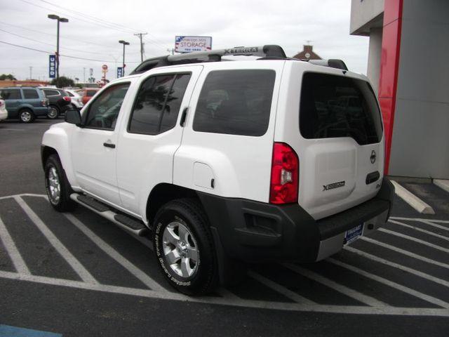 Nissan Xterra 2010 photo 2