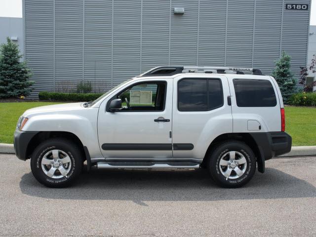 Nissan Xterra 2011 photo 1