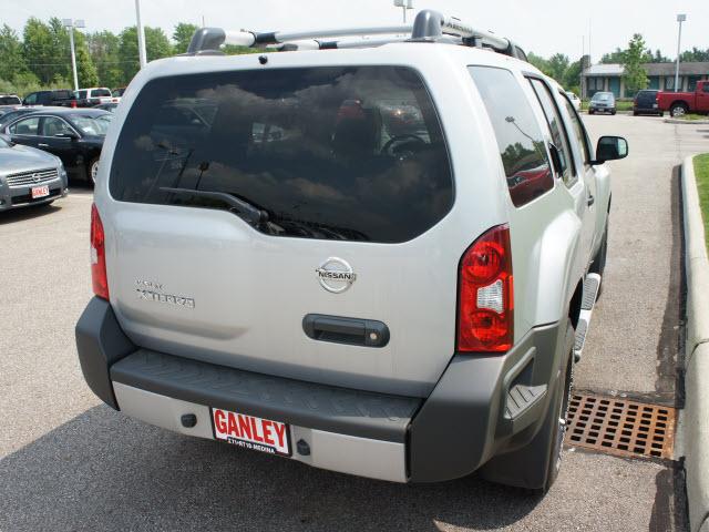 Nissan Xterra 2011 photo 2