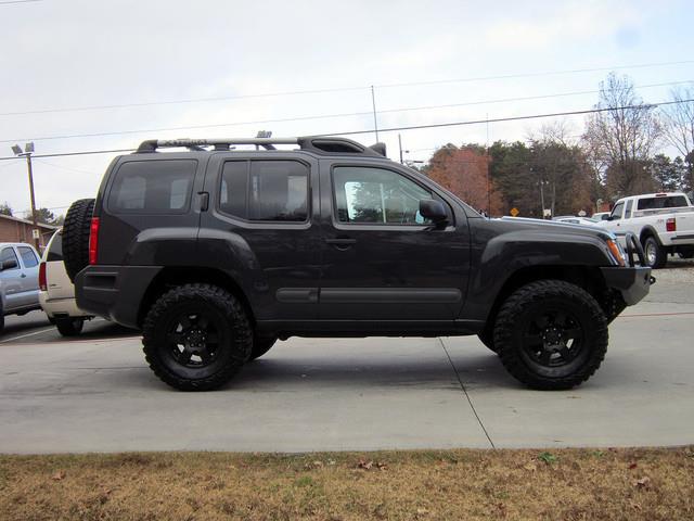 Nissan Xterra 2011 photo 2
