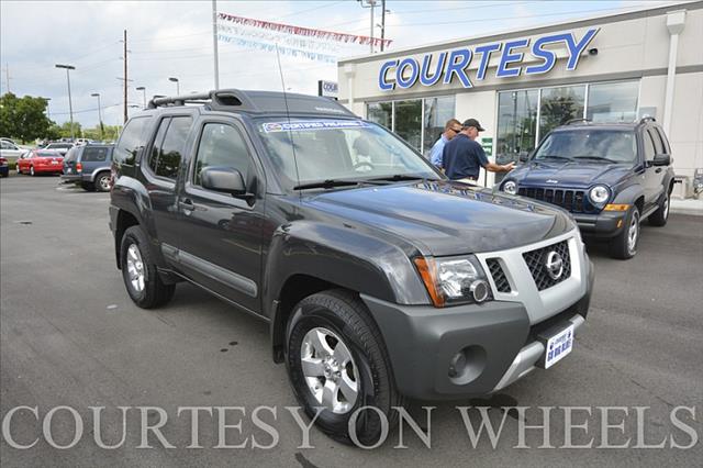 Nissan Xterra 2011 photo 2