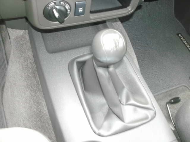 Nissan Xterra 2011 photo 2