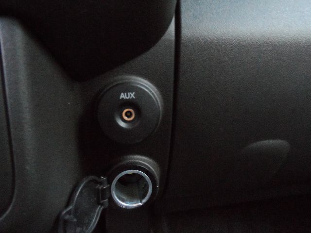 Nissan Xterra 330cic Convertible SUV