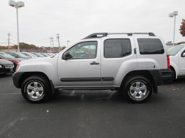 Nissan Xterra 2012 photo 2