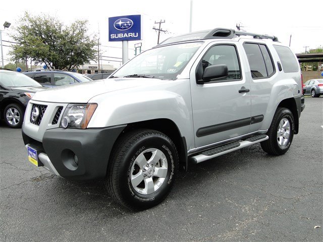 Nissan Xterra 2012 photo 2