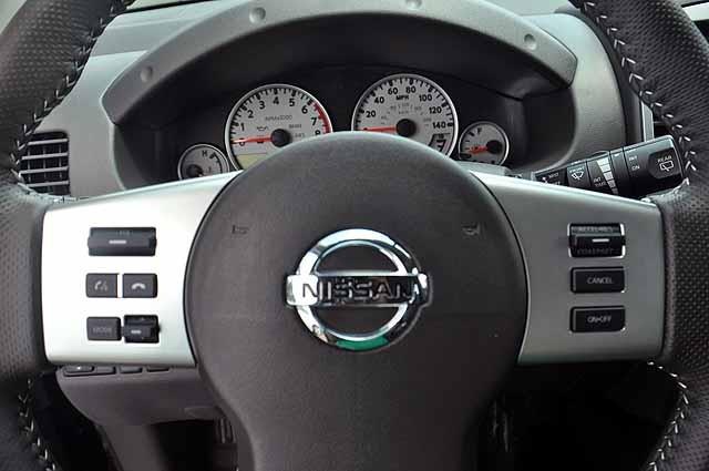 Nissan Xterra 2013 photo 1