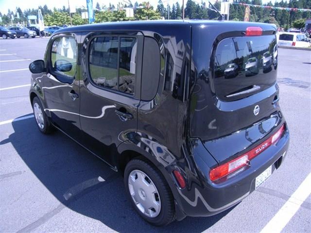 Nissan cube Crew Cab Standard Box 2-wheel Drive SLE SUV