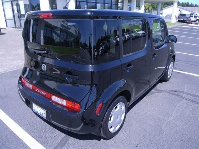 Nissan cube 2009 photo 2