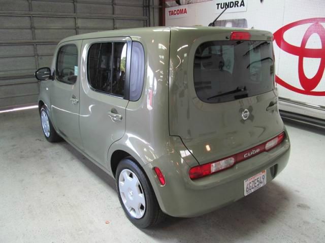 Nissan cube 2dr Roadster 3.0L SUV