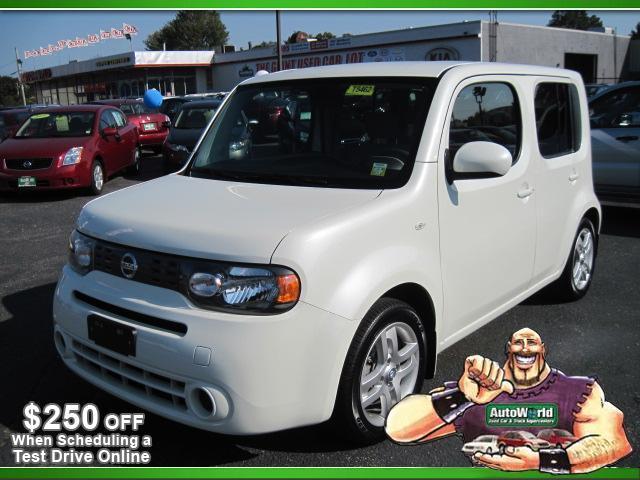 Nissan cube 28 Sport Utility