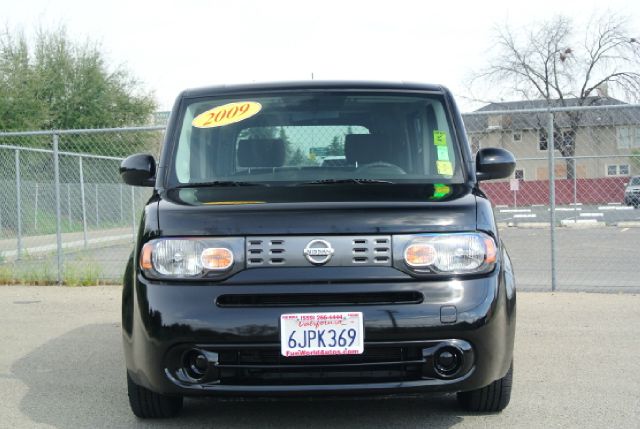 Nissan cube E43 SUV