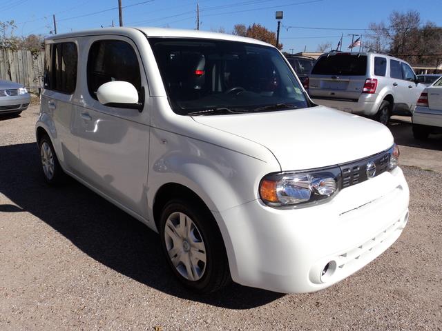 Nissan cube 2010 photo 2