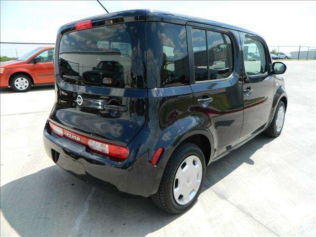Nissan cube 2011 photo 2