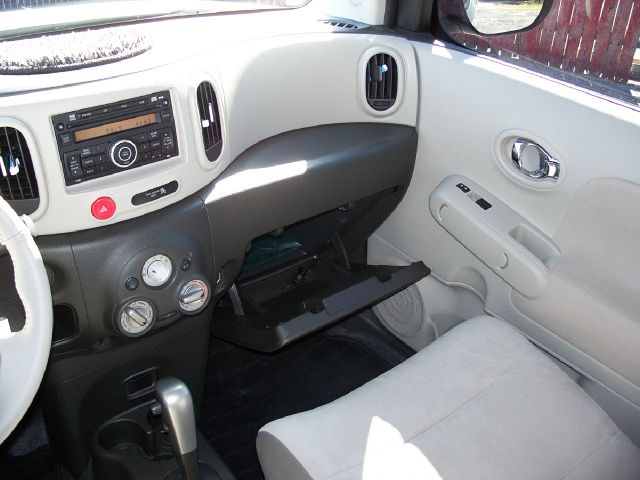 Nissan cube 2011 photo 24
