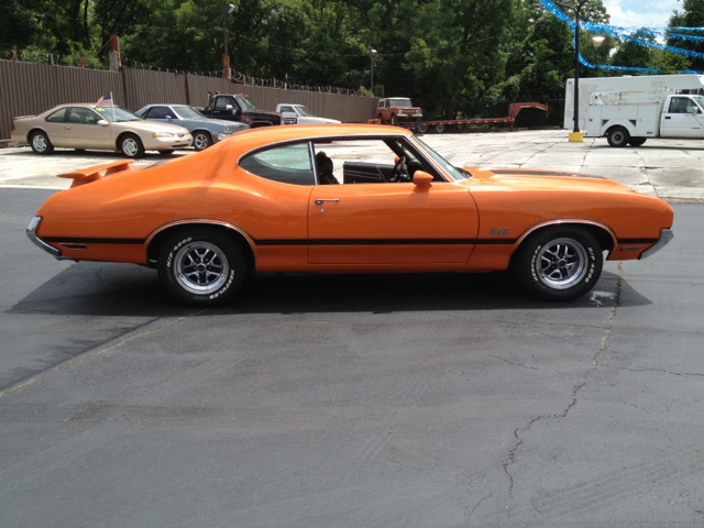 Oldsmobile 442 1970 photo 2