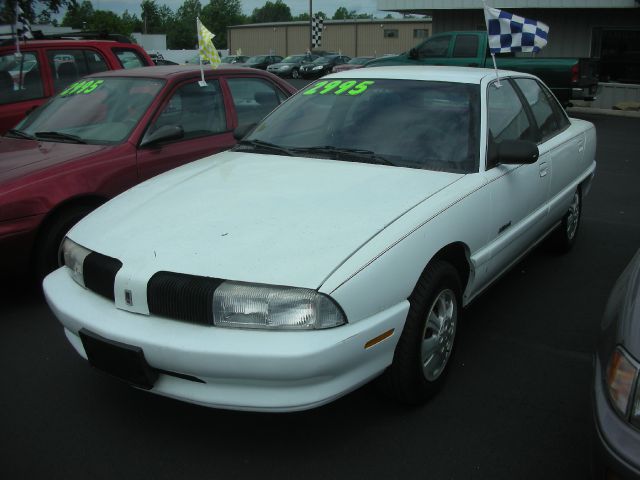 Oldsmobile Achieva 1995 photo 7