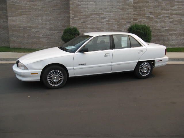 Oldsmobile Achieva 1996 photo 1