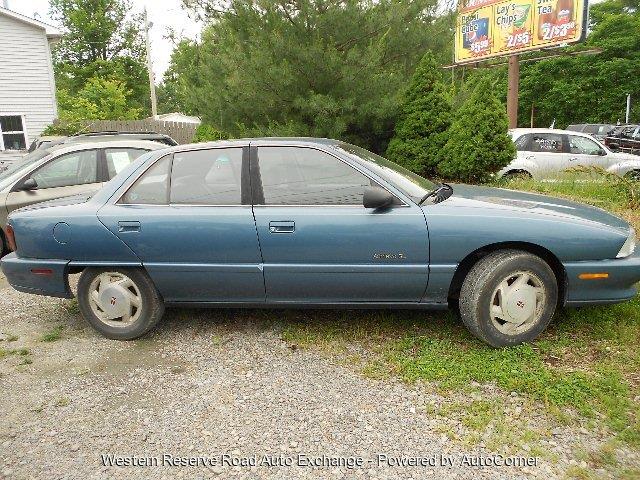 Oldsmobile Achieva 1997 photo 2