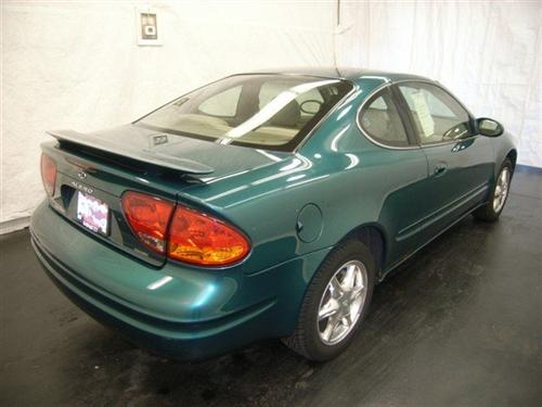 Oldsmobile Alero 1999 photo 1