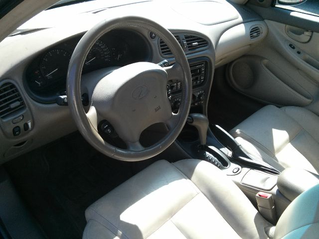 Oldsmobile Alero 4dr Sdn I4 CVT 2.5 S Sedan Sedan