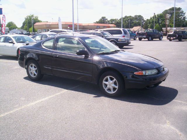 Oldsmobile Alero 1999 photo 3