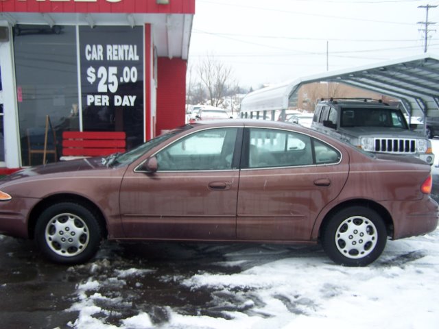 Oldsmobile Alero 1999 photo 1