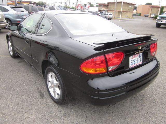 Oldsmobile Alero 1999 photo 1