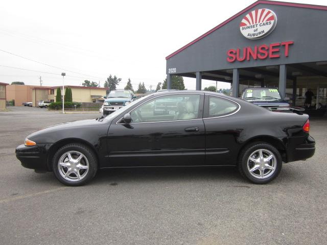 Oldsmobile Alero 1999 photo 2