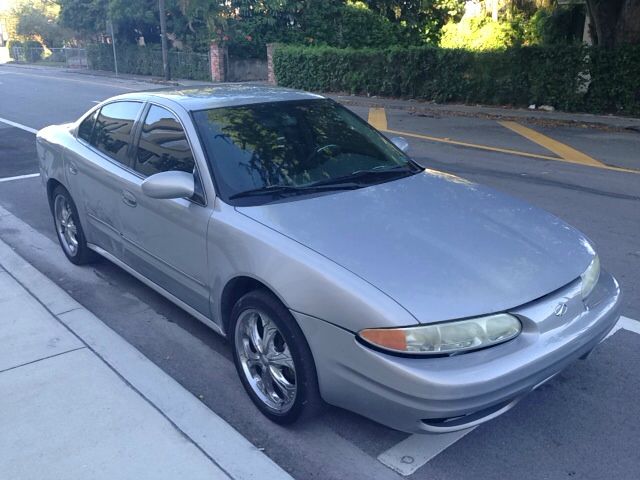 Oldsmobile Alero 2000 photo 3
