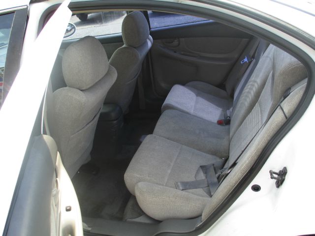 Oldsmobile Alero 2000 photo 2