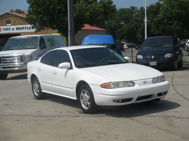 Oldsmobile Alero 2000 photo 3