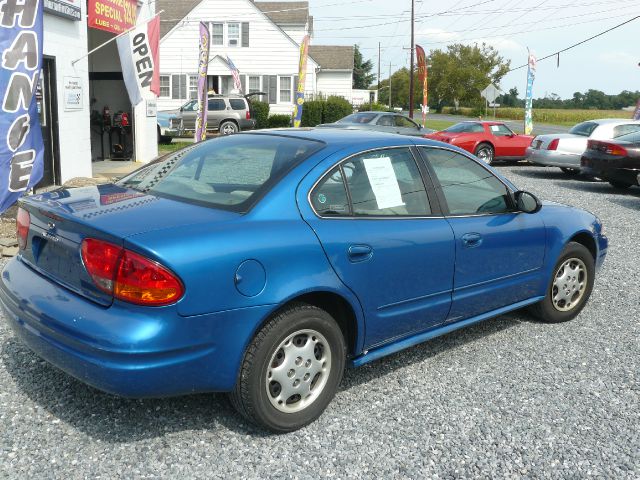 Oldsmobile Alero 2000 photo 1