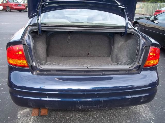 Oldsmobile Alero 2000 photo 1