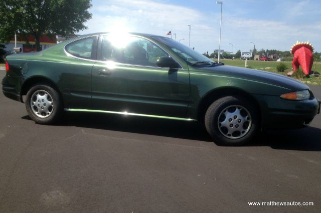 Oldsmobile Alero 2000 photo 3