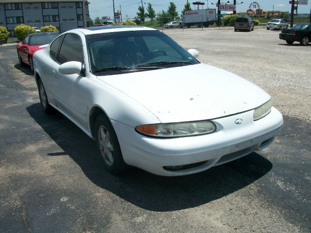 Oldsmobile Alero 2000 photo 4