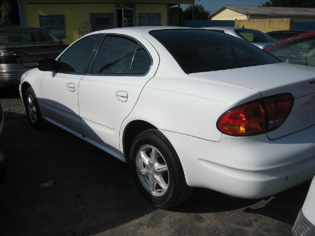 Oldsmobile Alero 2000 photo 3