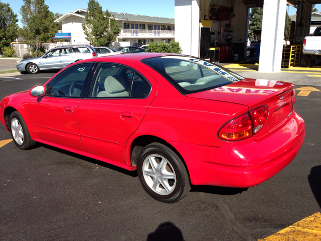 Oldsmobile Alero 2001 photo 3