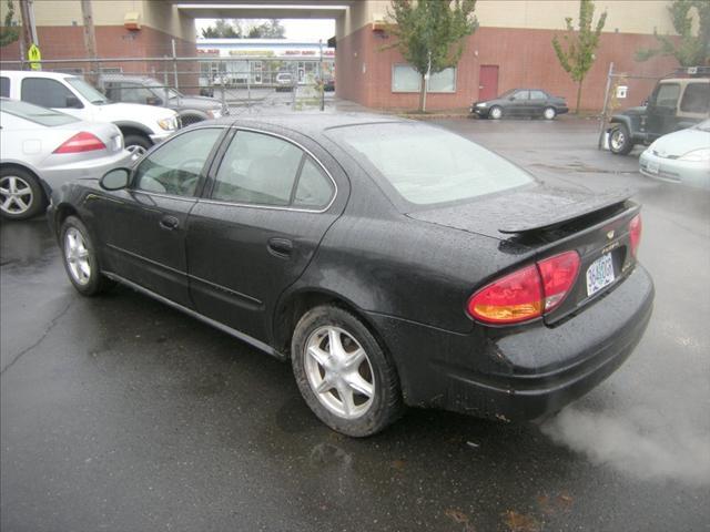 Oldsmobile Alero 2001 photo 2